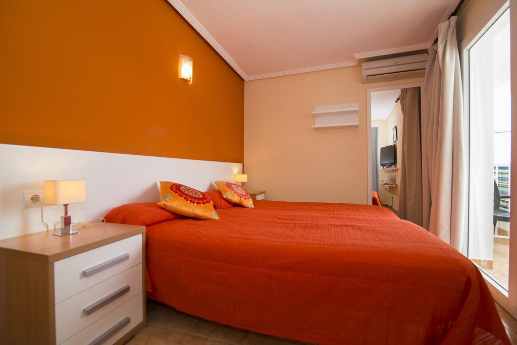 Es Cana Hostal Cala Boix מראה חיצוני תמונה
