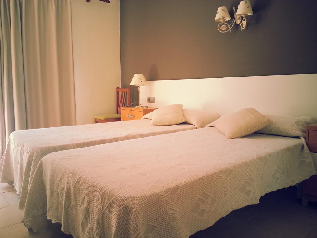 Es Cana Hostal Cala Boix חדר תמונה