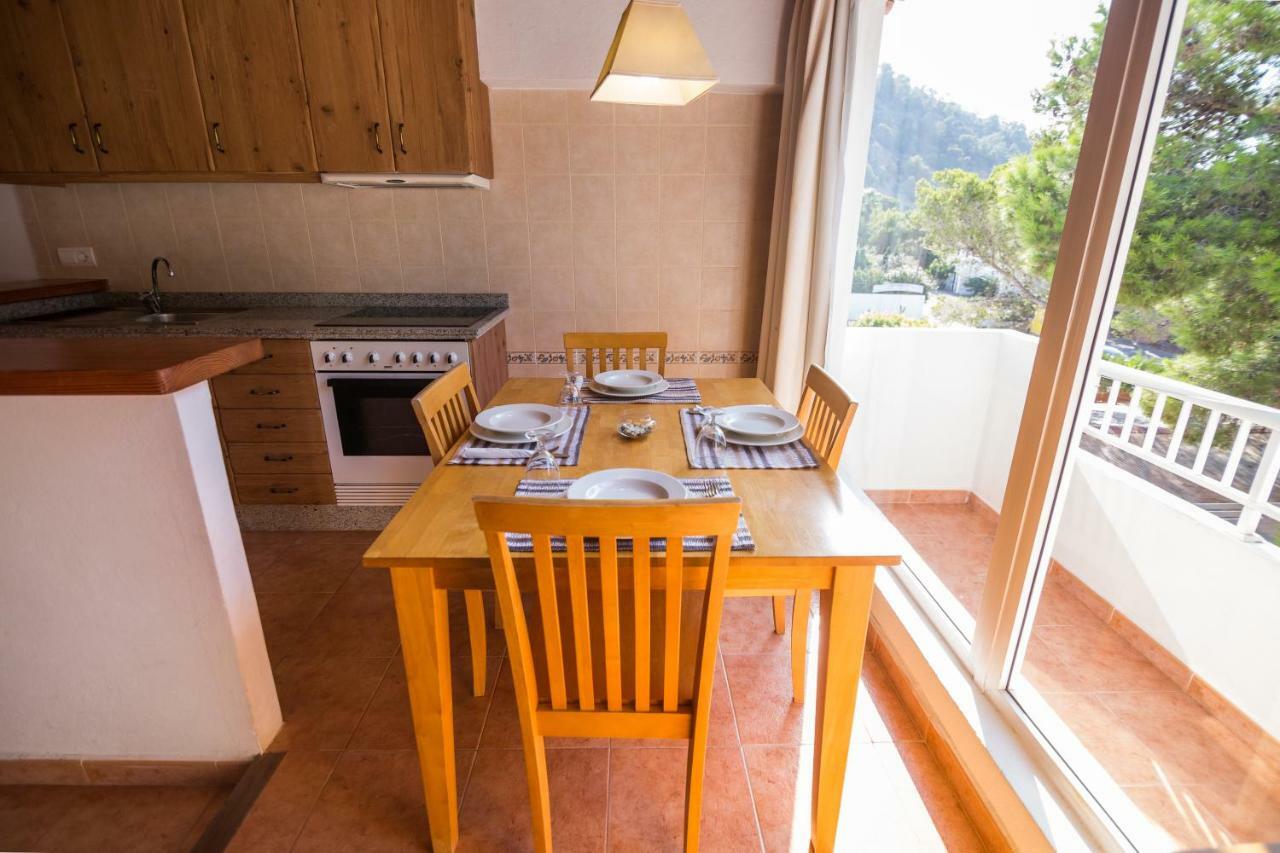 Es Cana Hostal Cala Boix מראה חיצוני תמונה