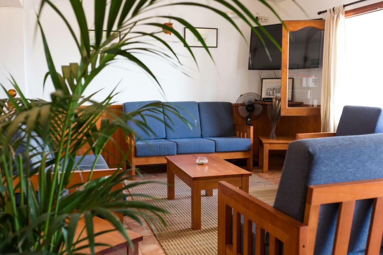 Es Cana Hostal Cala Boix מראה חיצוני תמונה