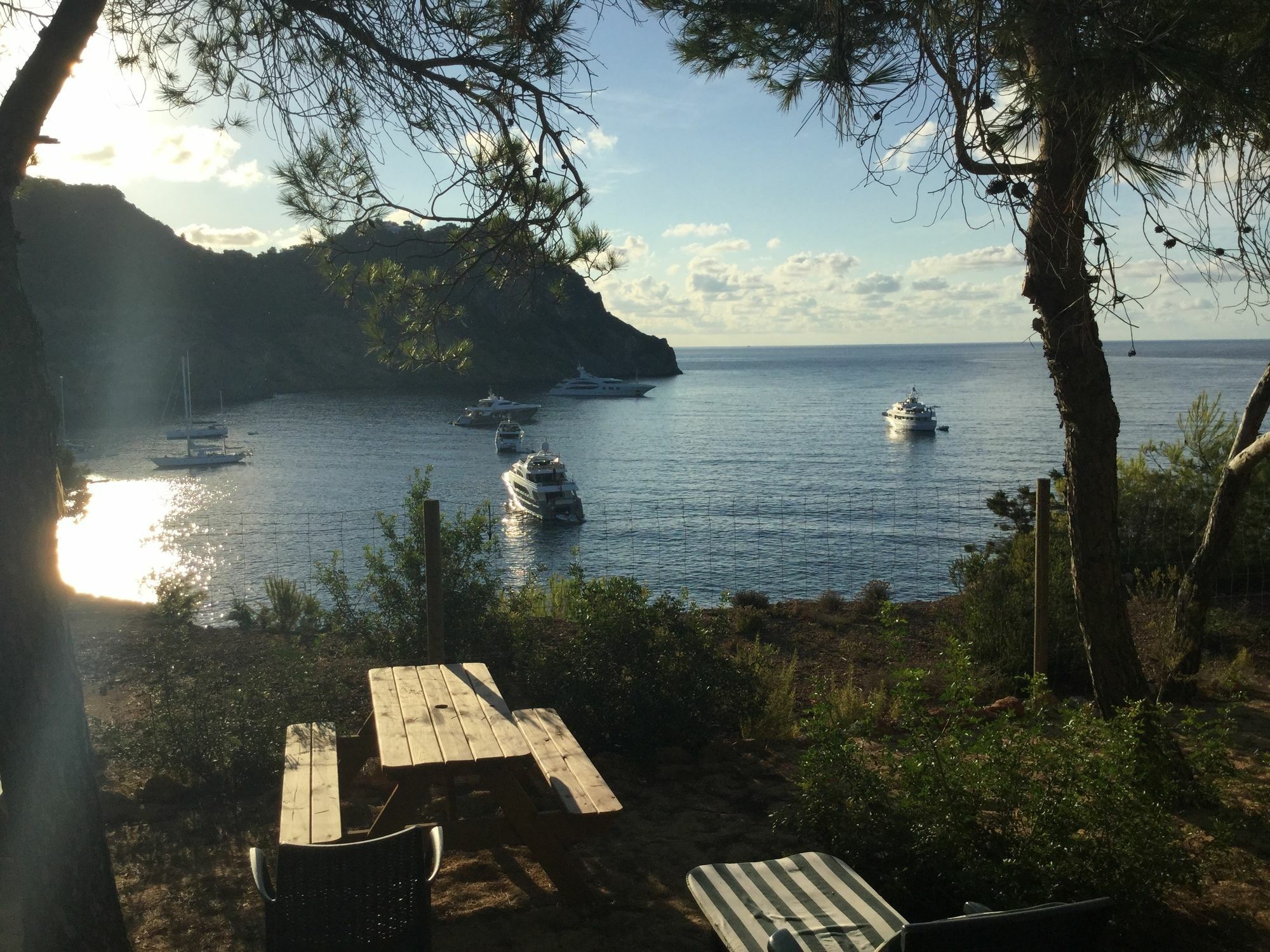 Es Cana Hostal Cala Boix מראה חיצוני תמונה