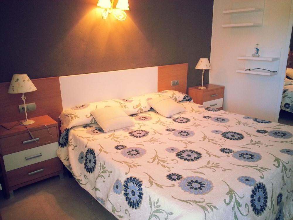 Es Cana Hostal Cala Boix מראה חיצוני תמונה
